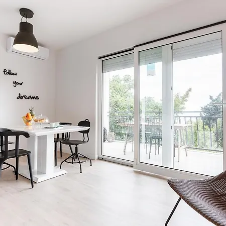 Black & White スプリト