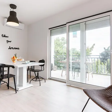 Black & White * スプリト